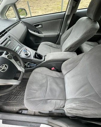 Toyota Prius cena 28500 przebieg: 269450, rok produkcji 2012 z Poznań małe 29
